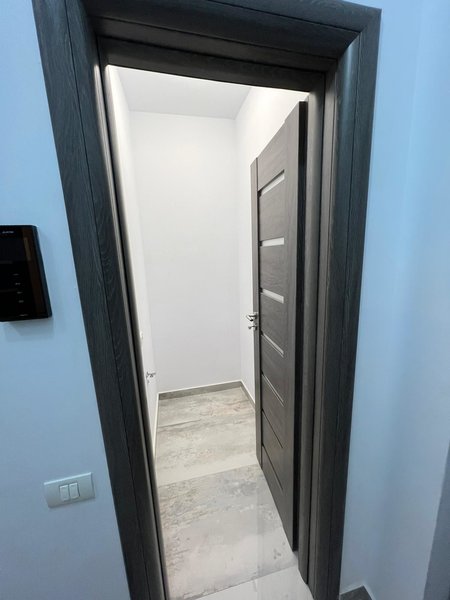 Straulestii, particular, ap cu curte,  2 camere