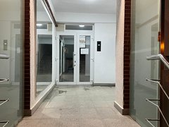 Straulestii, particular, ap cu curte,  2 camere